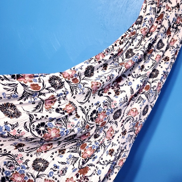 American Eagle Floral Boho Sleeveless Maxi Dress - Picture 6 of 8